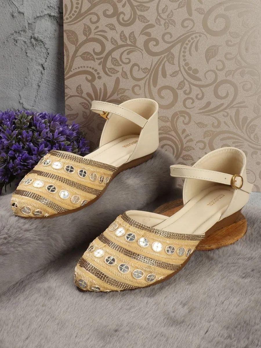 Anouk Women Embellished Ethnic Mojaris