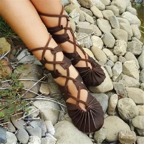 Criss cross sandals lace-up strappy sandals