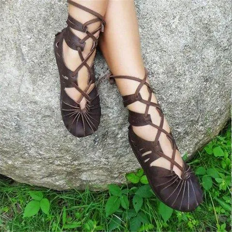 Criss cross sandals lace-up strappy sandals