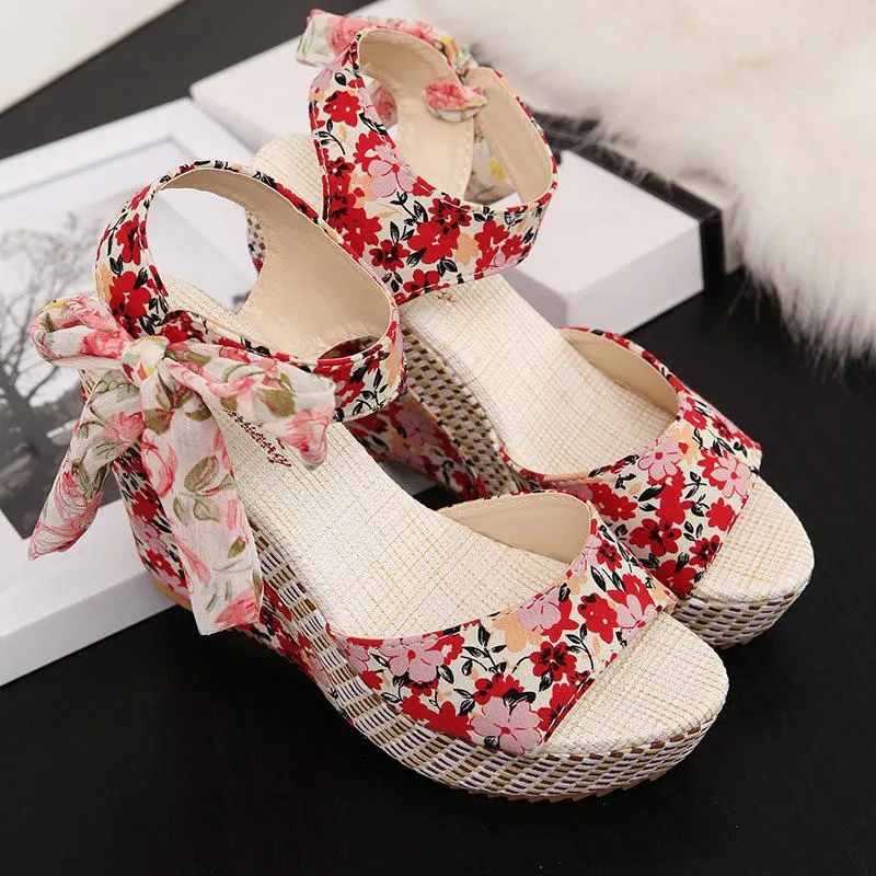 Women's floral print boho platform wedge sandals with buckle strap